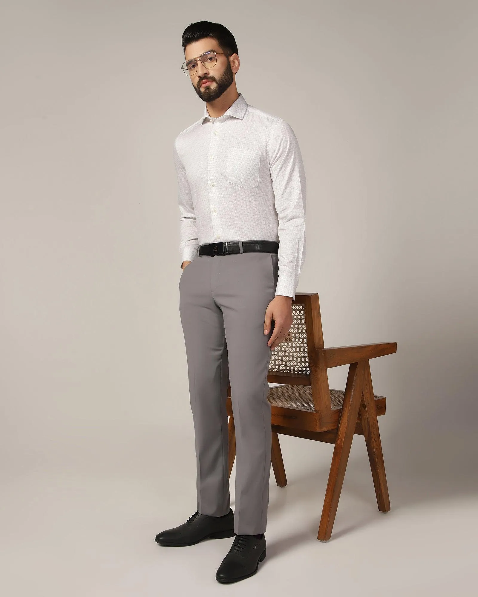 Luxe Slim Comfort B-95 Formal Grey Solid Trouser - Triumph