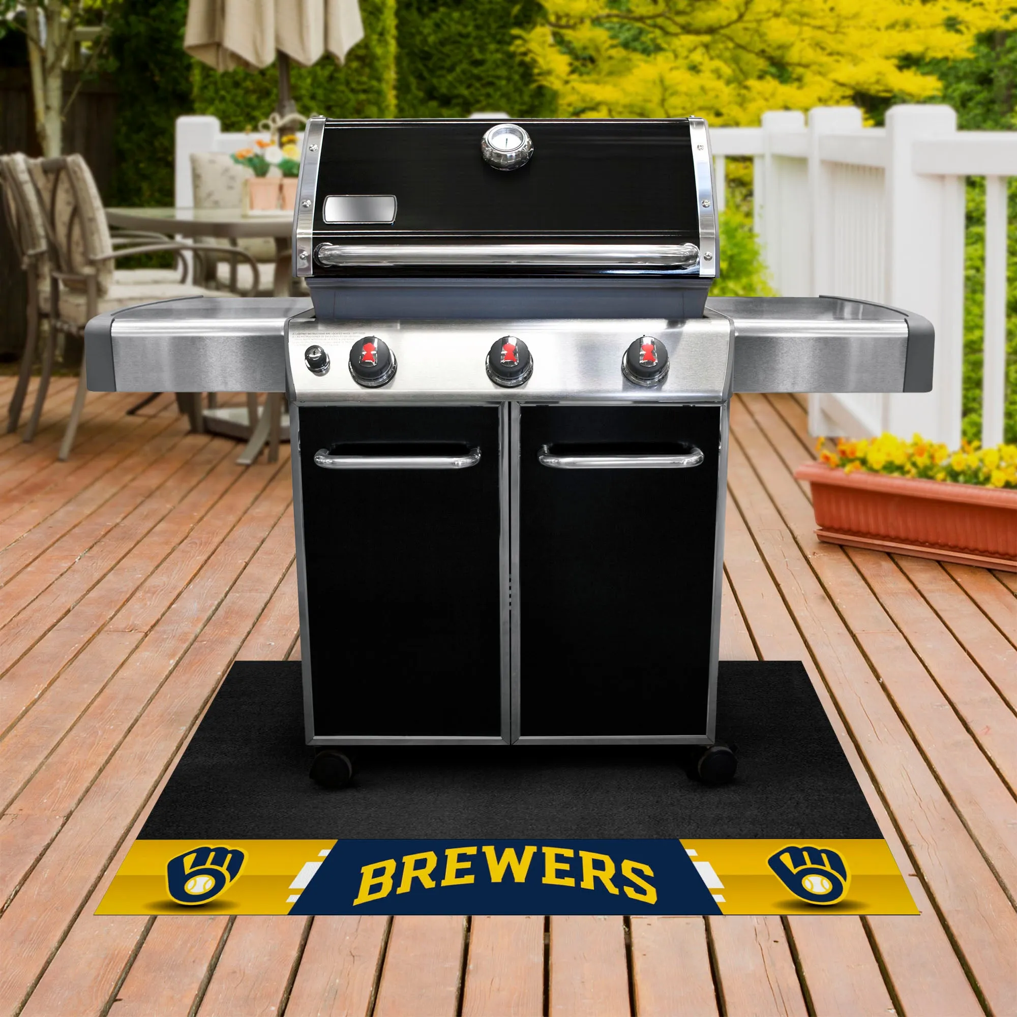 Milwaukee Brewers Vinyl Grill Mat - 26in. x 42in.